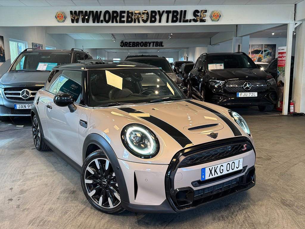 MINI Cooper S 3-dörrars Aut H/K HUD Pano B-kamera Gps Komfortpaket