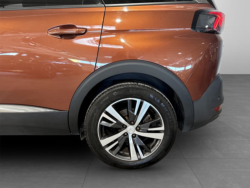 Bild på Peugeot 5008 Allure Pack 1.2 PT 130hk Aut B-KAMERA CARPLAY