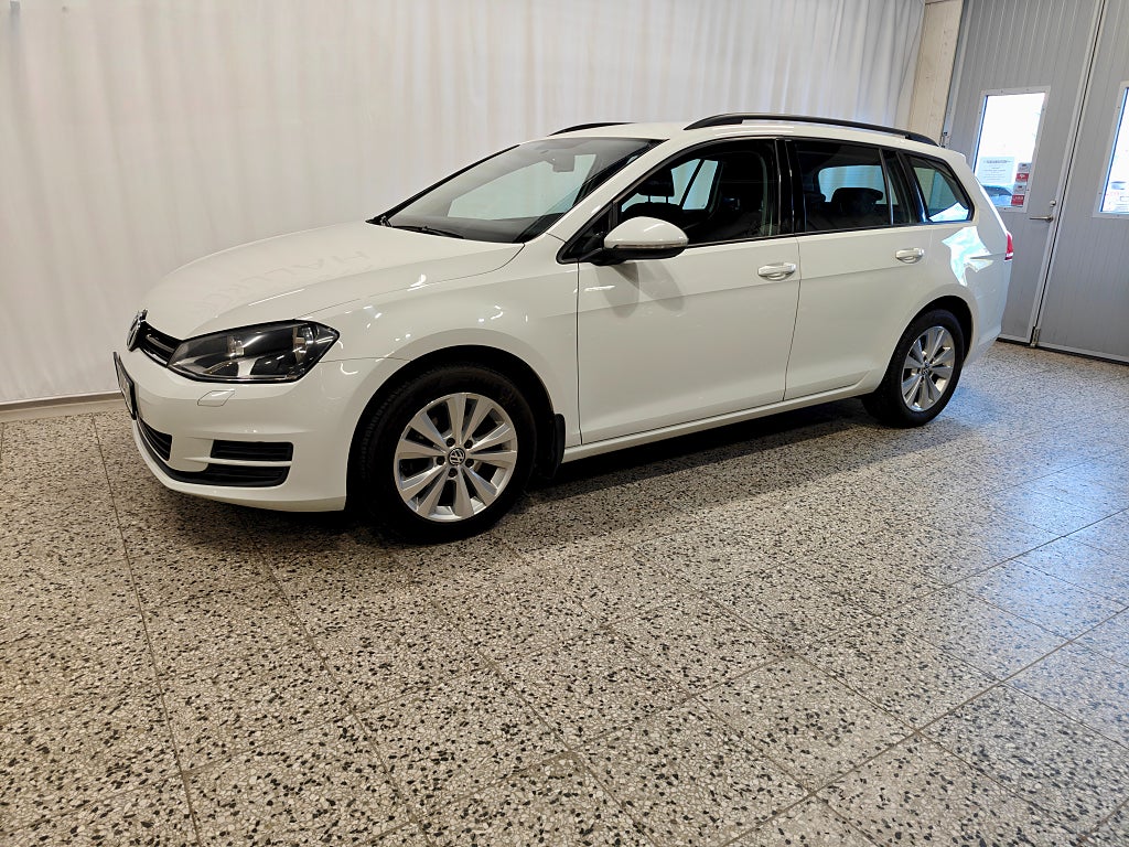 Volkswagen Golf Sportscombi 1.2 TSI BMT Manuell, 105hk, Vinterhjul