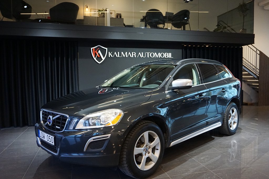 Volvo XC60 D3 AWD Momentum R-Design 163hk Svensksåld