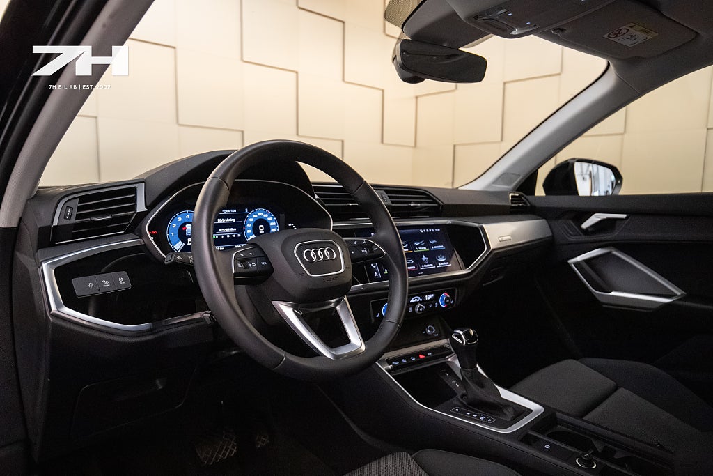 Audi Q3 35 TFSI Proline Adv / Adaptiv Farth. / Drag / Värmare