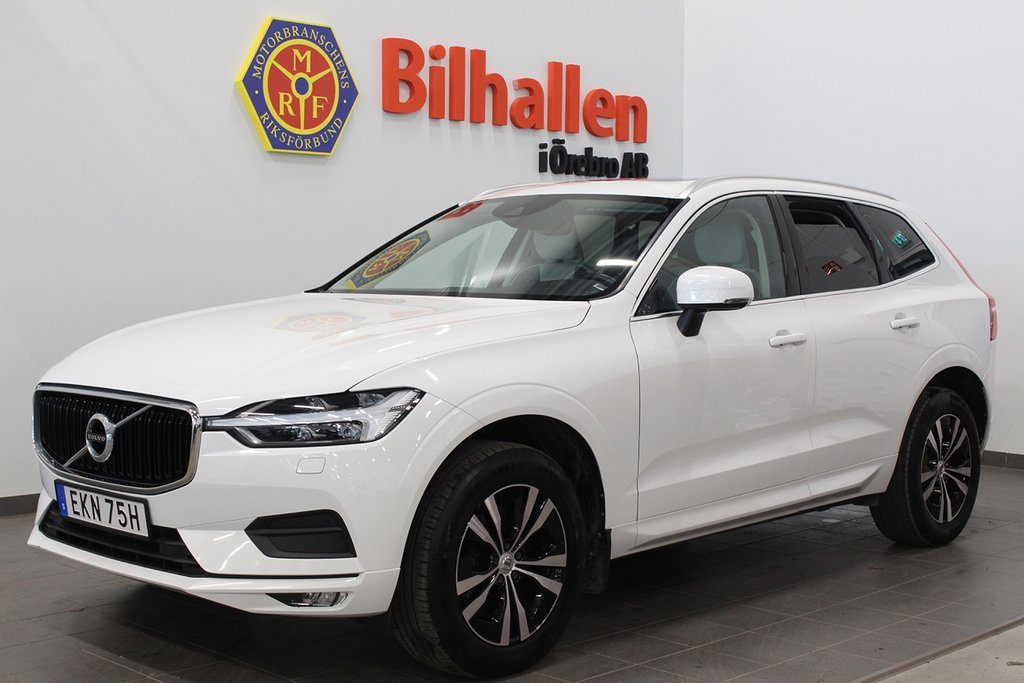 Volvo XC60 B4 AWD Momentum Advanced Panorama Navigation VOC