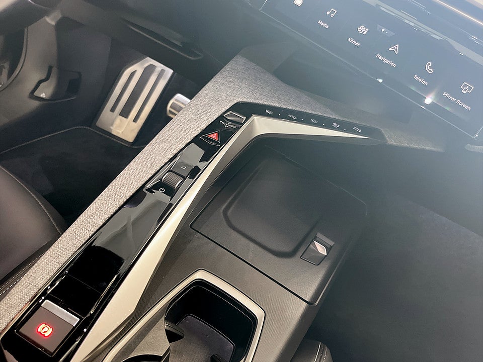 Bild på Peugeot 5008 GT Hybrid 145hk Aut 7-SITS B-KAMERA CARPLAY