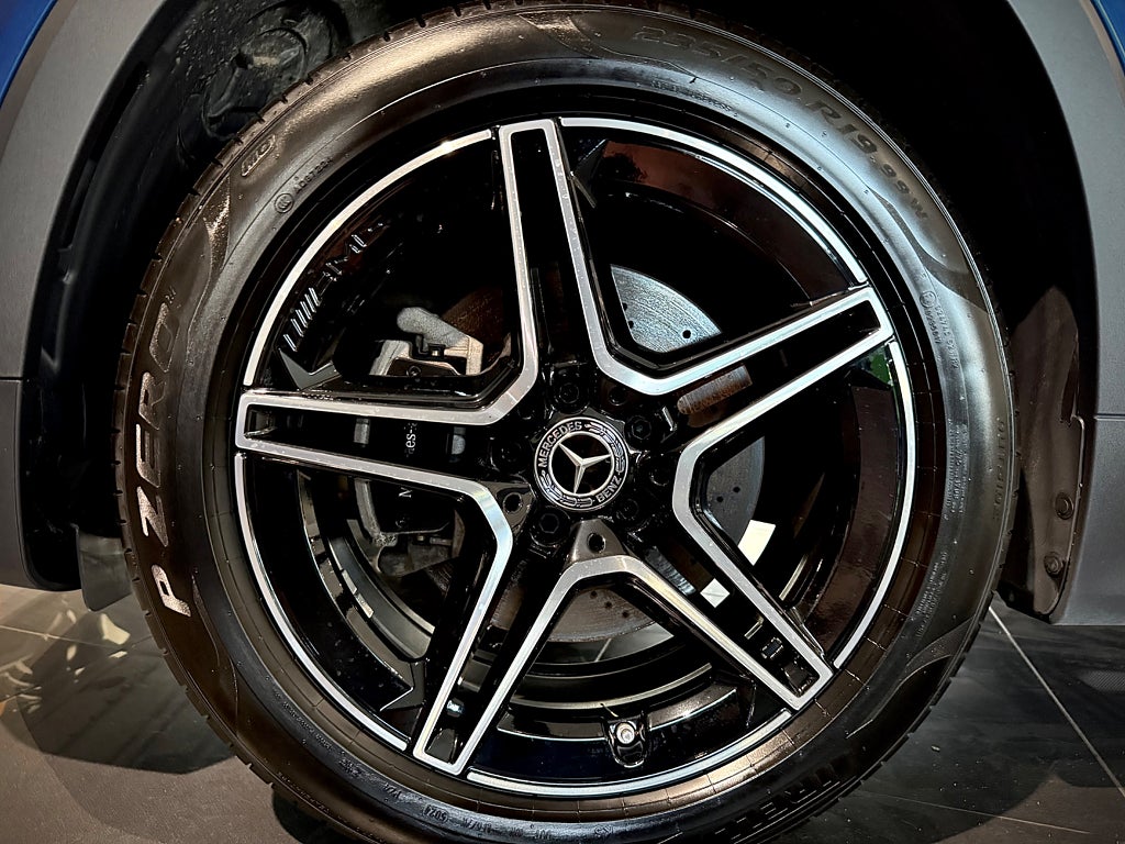 Mercedes-Benz GLB 200 AMG Premium 7 sits Värmare Glastak Drag - bild 11