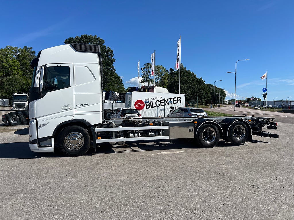 Volvo FH13 540 6x2 Containerede / Lösflaksbil, I-See