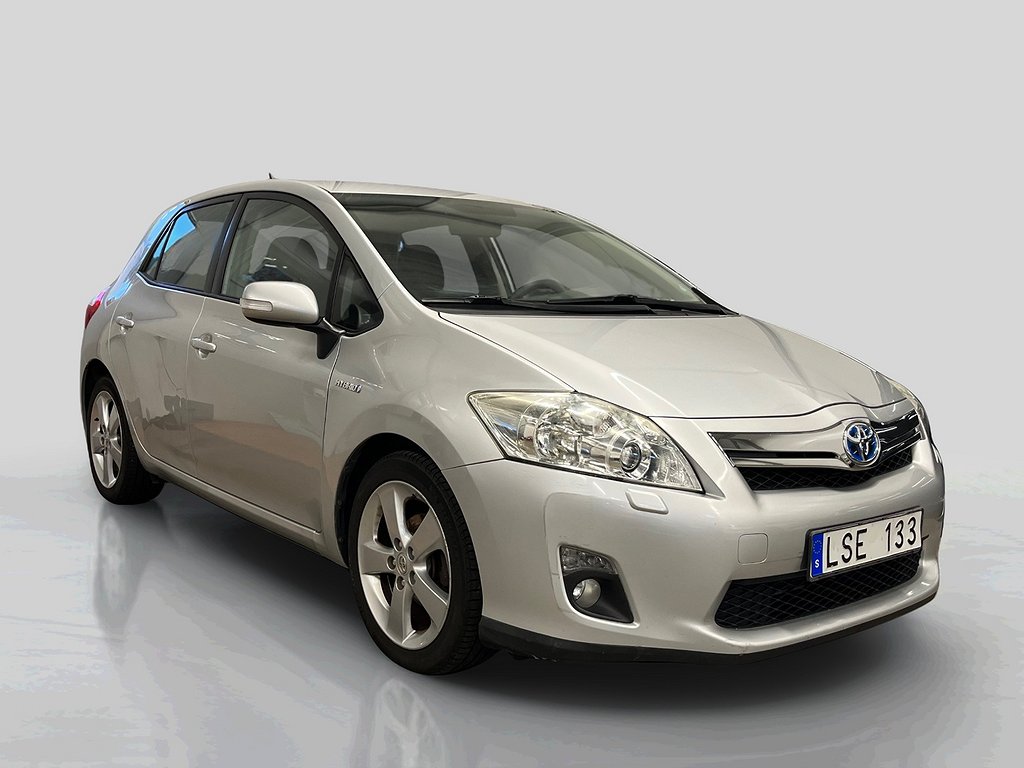 Toyota Auris Hybrid e-CVT HSD Plus 136hk