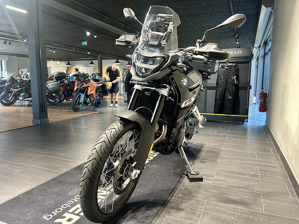 BMW F900GS 3,45%/141 mil/Wunderlich/Toppbox/Pakethållare