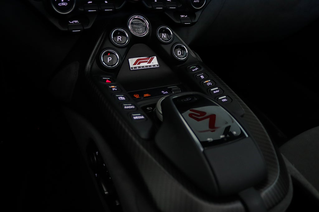 Aston Martin Vantage F1 Edition Roadster V8 Sv-såld 534hk