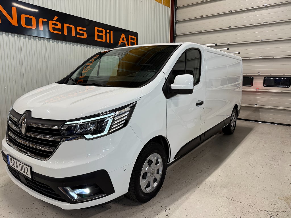 Renault trafic 2.0 dCi 170Hk AUT NORDIC LINE L2 LÅNG MOMS/LEASBAR!!