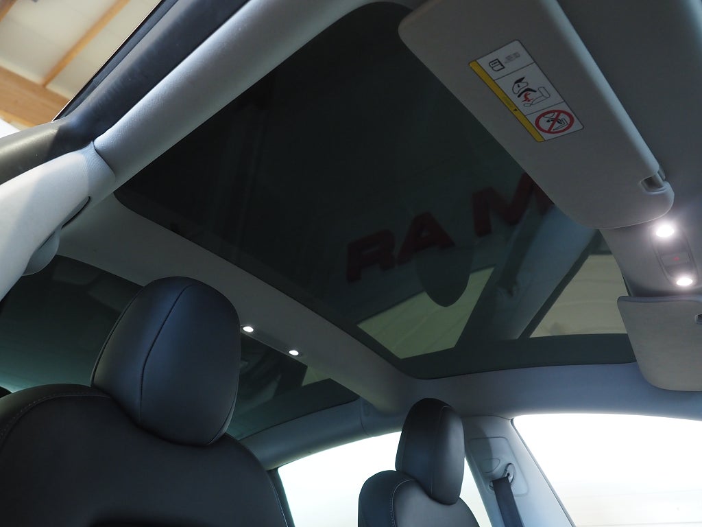 Tesla Model 3 Standard Range RWD 283hk Pano Navi Läder Moms 2023