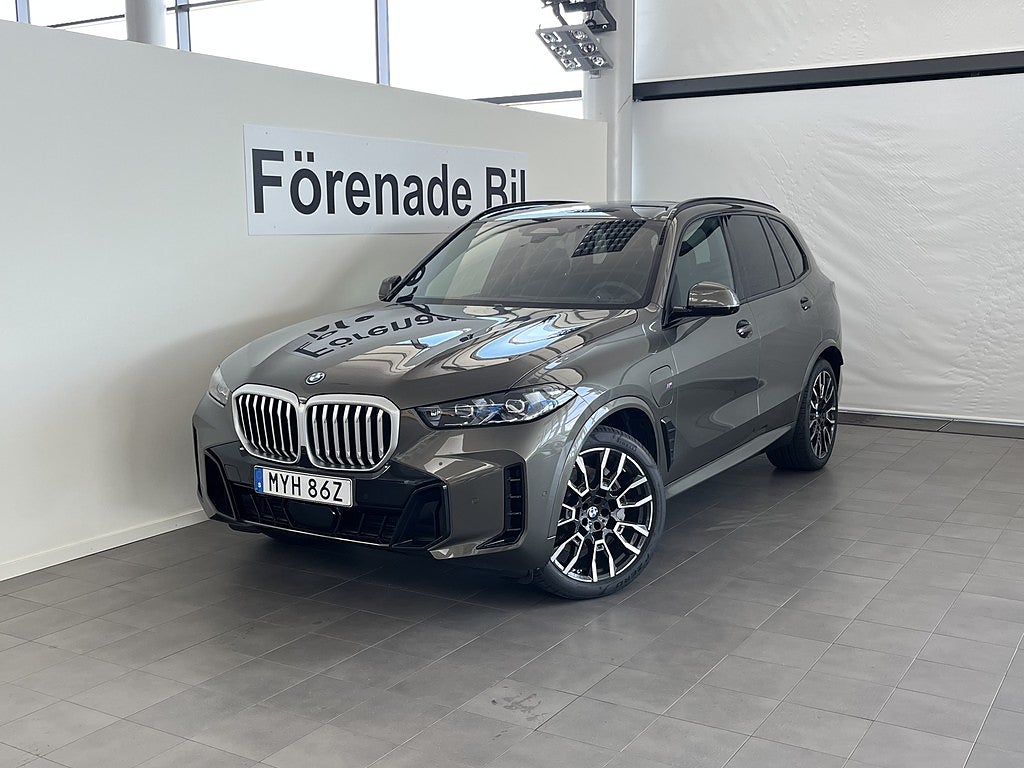 BMW X5 xDrive50e 2,95%ränta M Sport H/K 21" Drag Panorama 