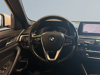 BMW 520d xDrive Touring Sport line Drag Bkamera S&V-däck Rvärme – bild 9