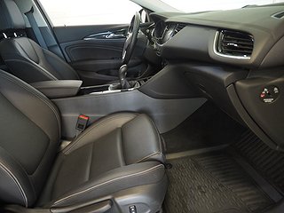 Halvkombi Opel Insignia 9 av 21