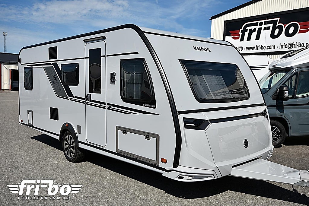 Knaus 580 QS Südwind Black Selection, Barnkammare