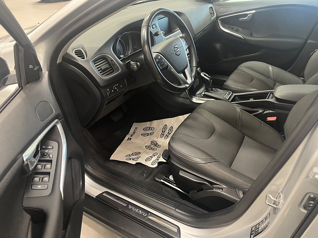 Volvo V40 Cross Country D3 Geartronic Pro Edition Drag VOC Backkamera thumbnail