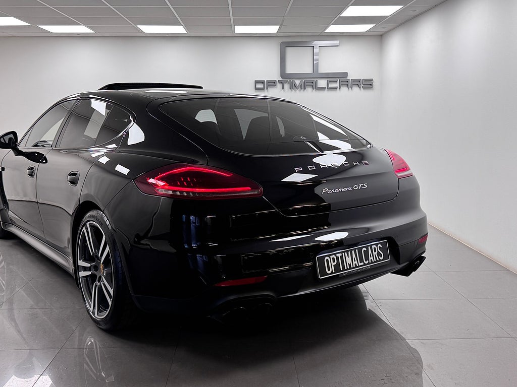 Porsche Panamera 4.8 V8 GTS PDK 4WD Lågmil 1-Ägare 440HK BOSE bild 23