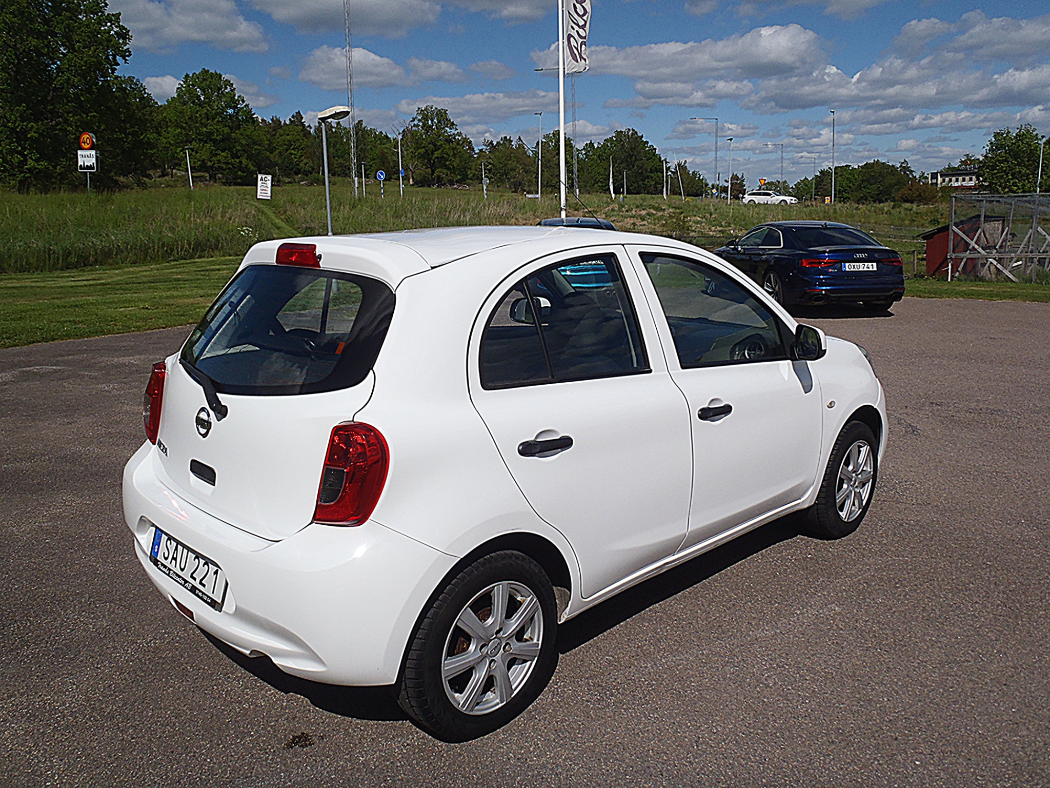 Nissan Micra 1.2 80hk, AC 2016, bild 3/40