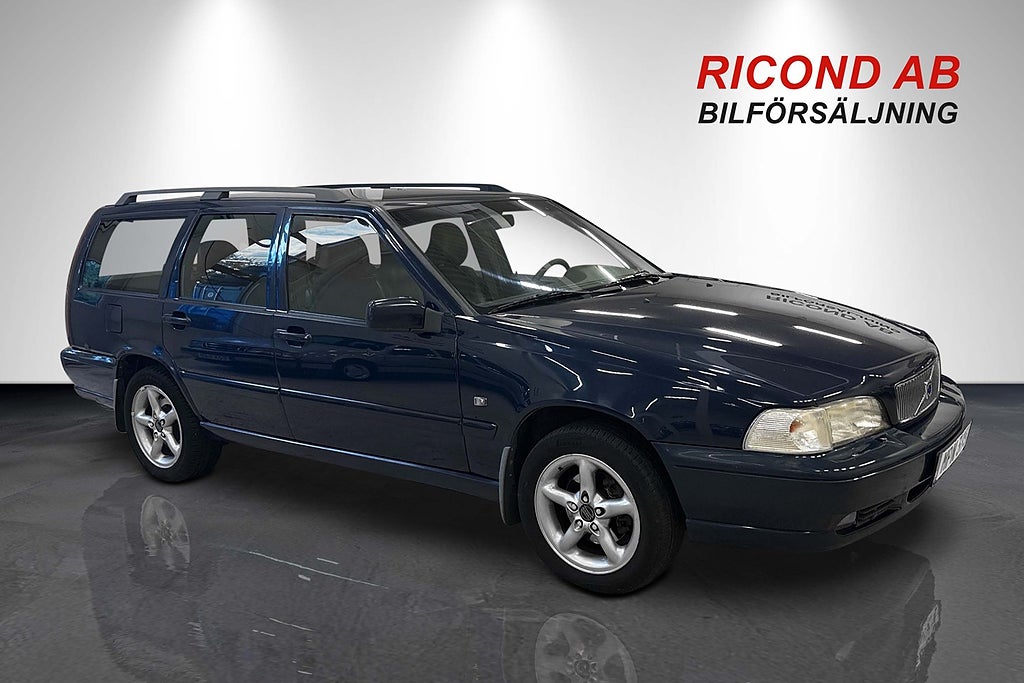 Volvo V70 2.5 TURBO AUT VÄLUTR FIN BIL 1 ÄG