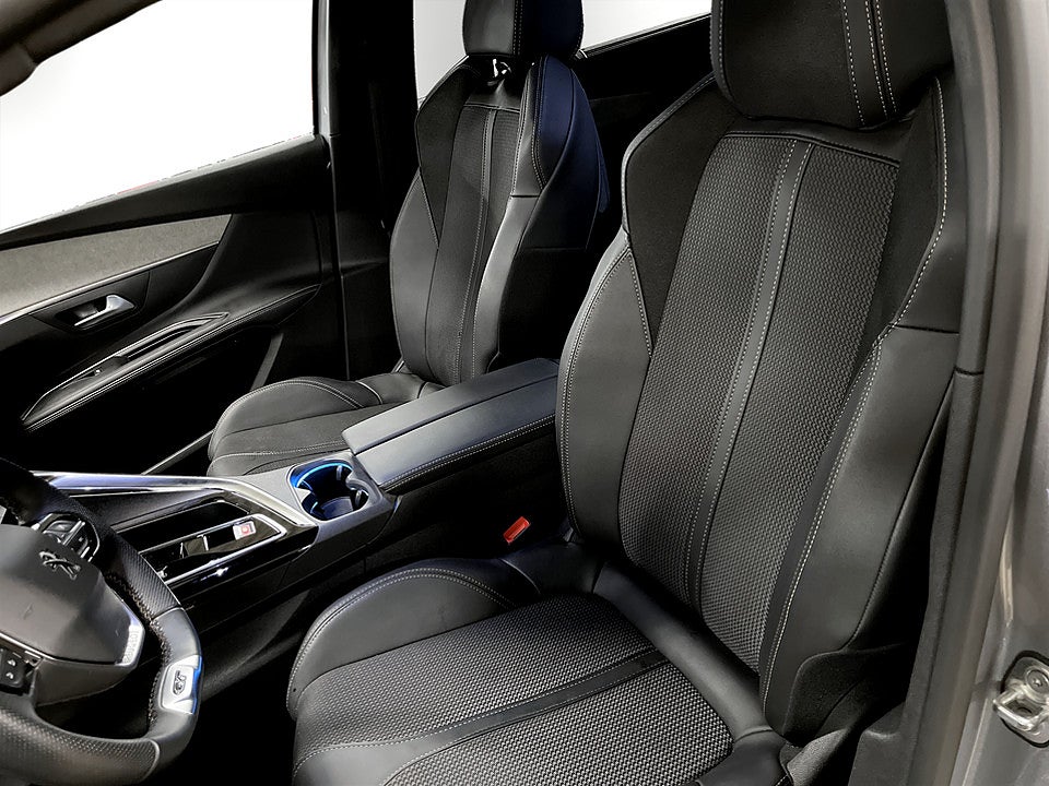 Bild på Peugeot 5008 GT 1.2 PT 130hk Aut 7-SITS B-KAMERA 