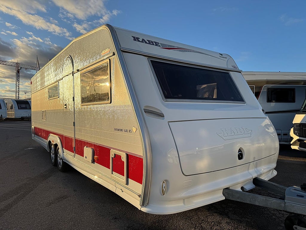 Kabe DIAMANT GXL KS Dubbelbädd & Dinette