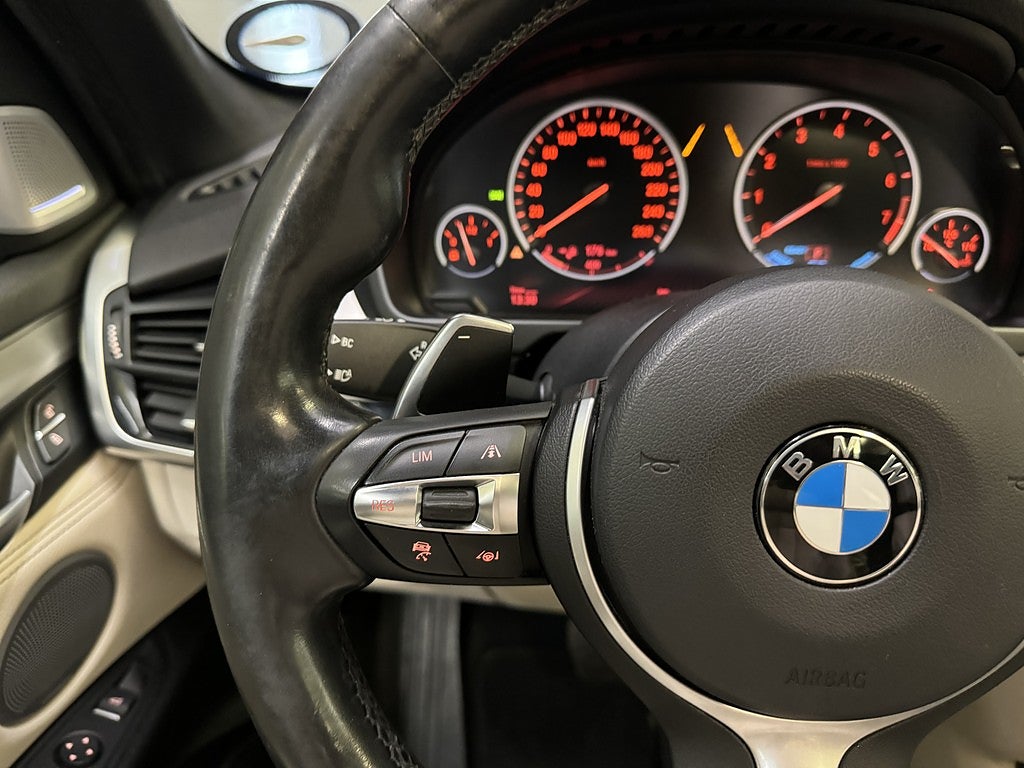 BMW X5 xDrive40e Steptronic MAX UTRUSTAD| PANO | B&O | VÄRMARE