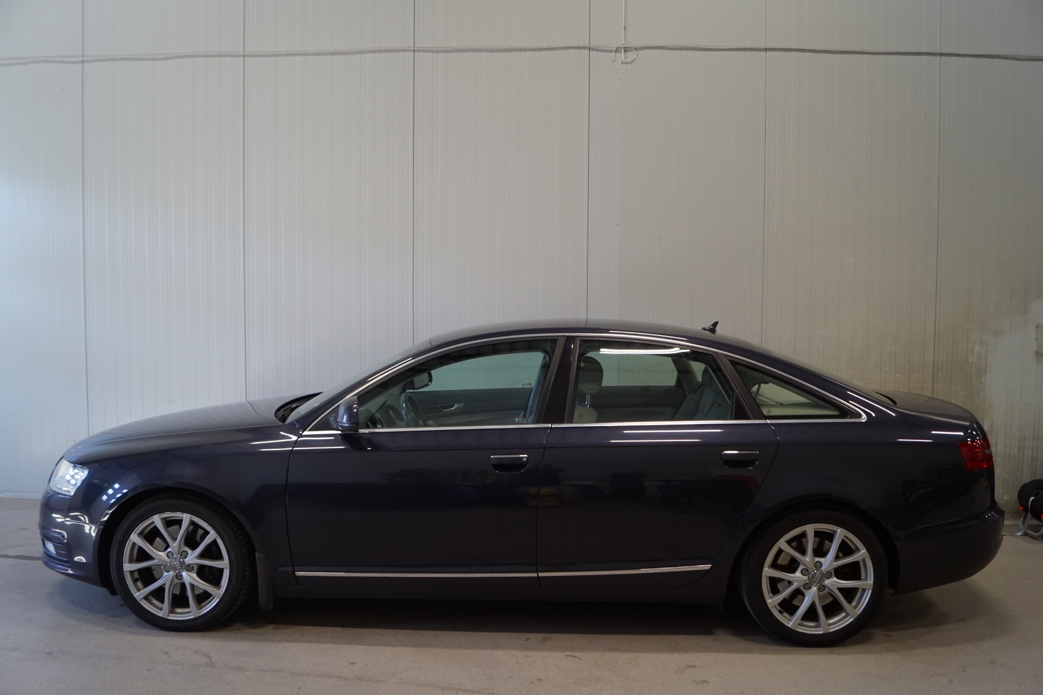 Audi A6 2009, bild 2/37