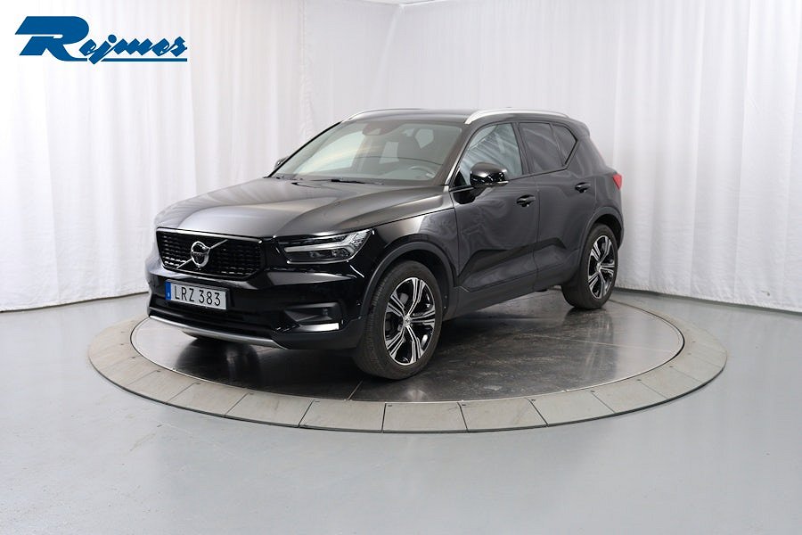 Volvo XC40 T5 AWD Momentum Intro Edition