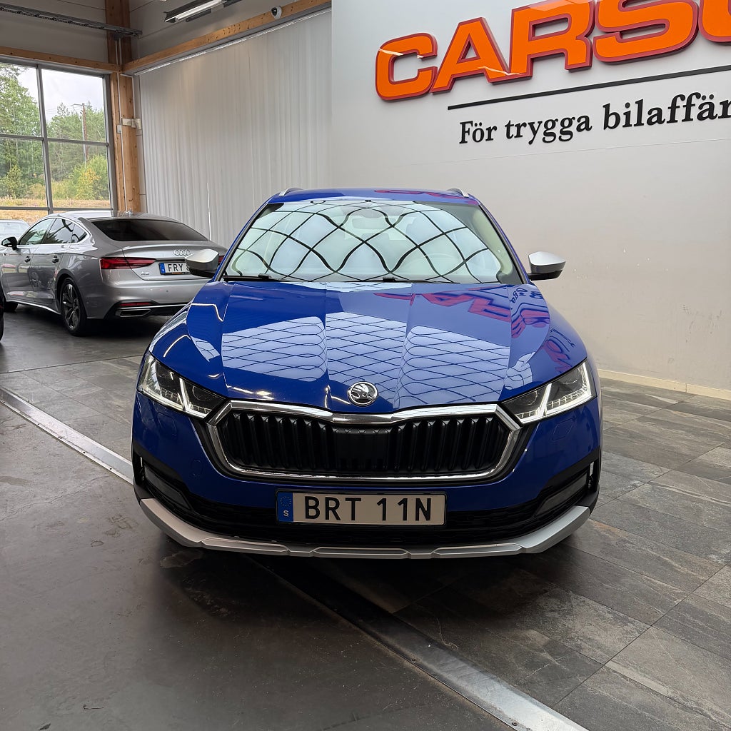 Skoda Octavia Scout 2.0 TDI SCR 4x4 Backkamera Värmare Apple Carplay D