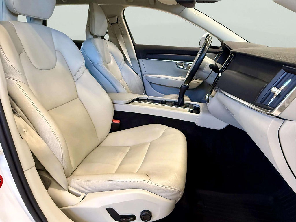 Volvo V90 D3 Kinetic Skinn Gps Drag Ny besiktigad 2 Ägare - miniatyr 14