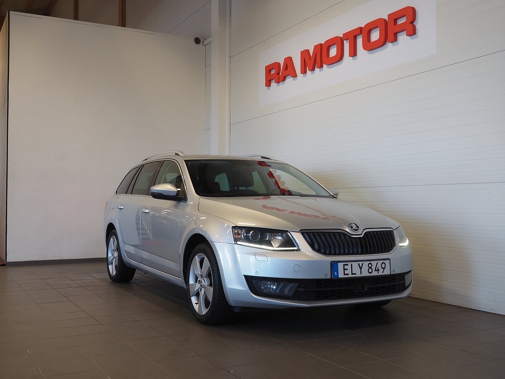 Skoda Octavia Kombi 1.4 TSI 150hk Premium Värmare Drag B-Kam 2017