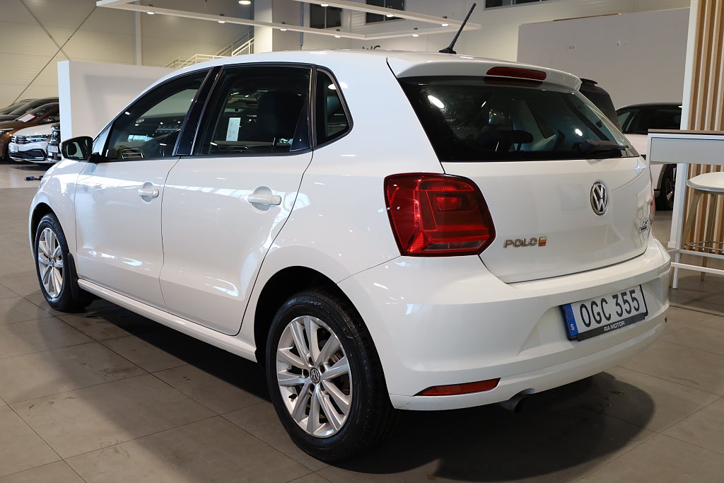 Volkswagen Polo 5-dörrar 1.2 TSI M-Värme Blåtand Nyservad 2017