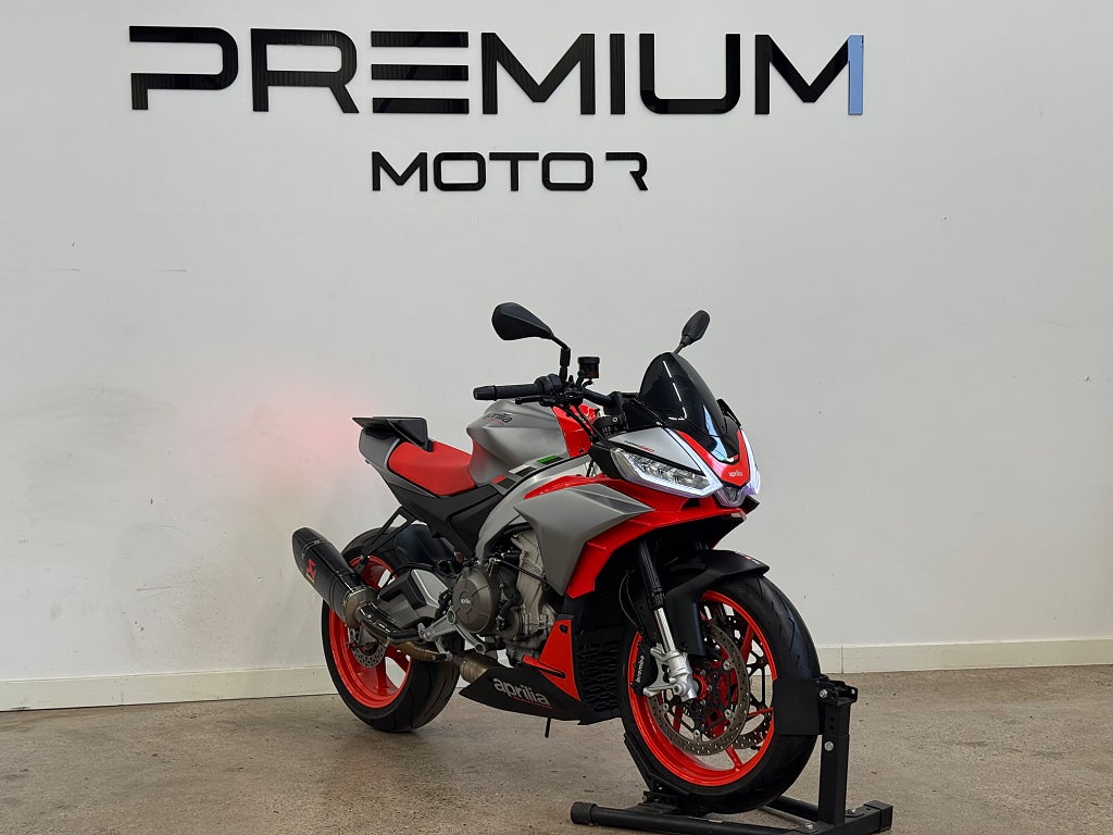 Aprilia Tuono | Akrapovic | Farthållare | Quickshift | 95hk