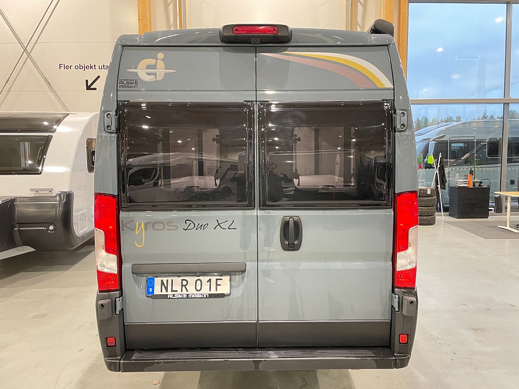 Ci Kyro Duo XL Elite / Truma Diesel / Höj och sänkbarsäng / Solcell - Ci