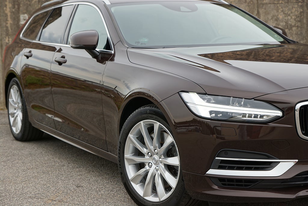 Volvo V90 T8 Recharge AWD Momentum Advanced|Drag|Värmare|B-Kamera