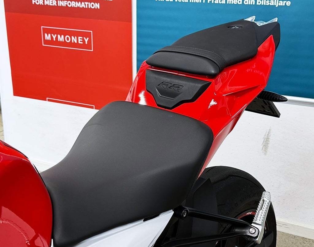 BMW Motorrad S 1000 RR Racing Red, 1 605 mil | SC Project | Nybes