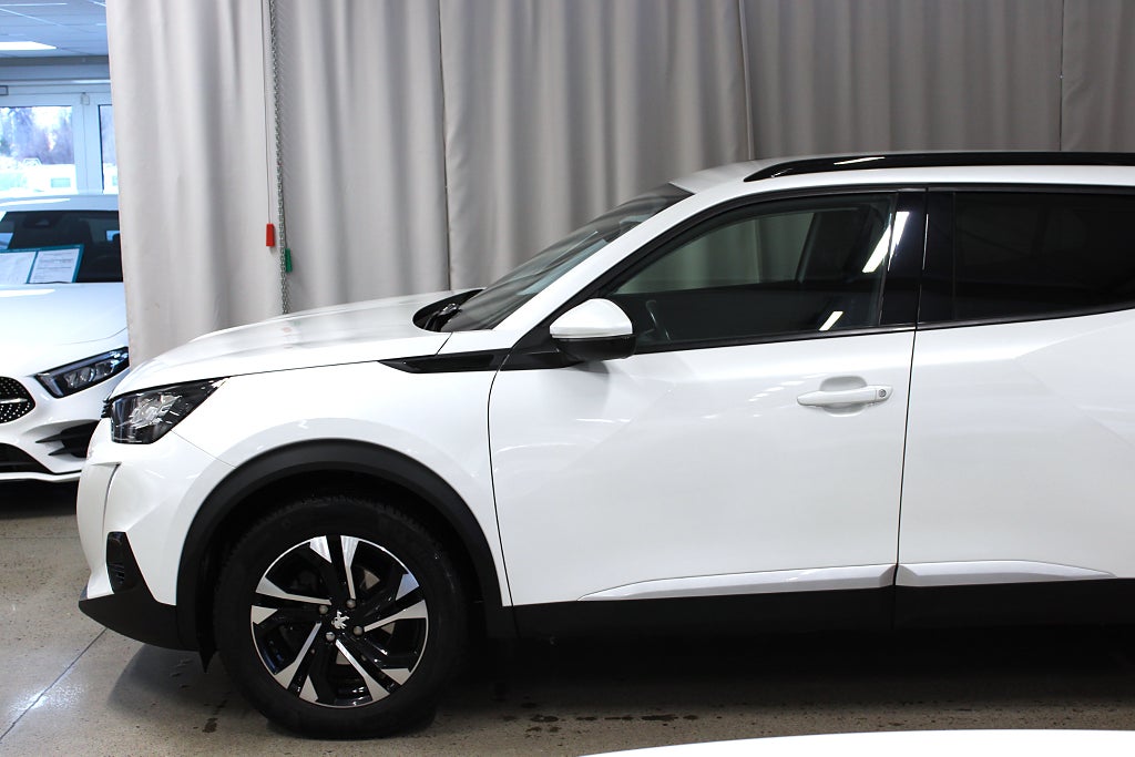 Peugeot 2008 1.2 PureTech 130 EAT, S&V-hjul, B-Kam, M&K-värm, 3,99%