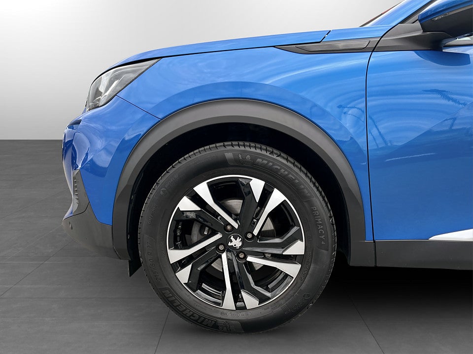 Bild på Peugeot 2008 Selection 1.2 PT 100hk B-KAMERA CARPLAY