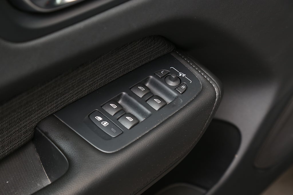 Volvo XC60 Recharge T6 350hk AWD Core Edition Drag Pano Leasbar 2023