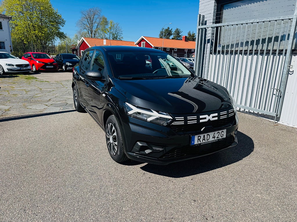 Dacia Sandero 1.0 TCE 91HK 5-D / 5700Mil