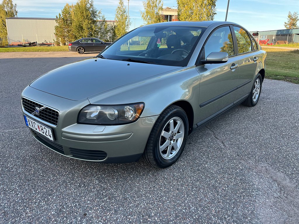 Volvo S40 1.6 Dragkrok , Ny bes. 