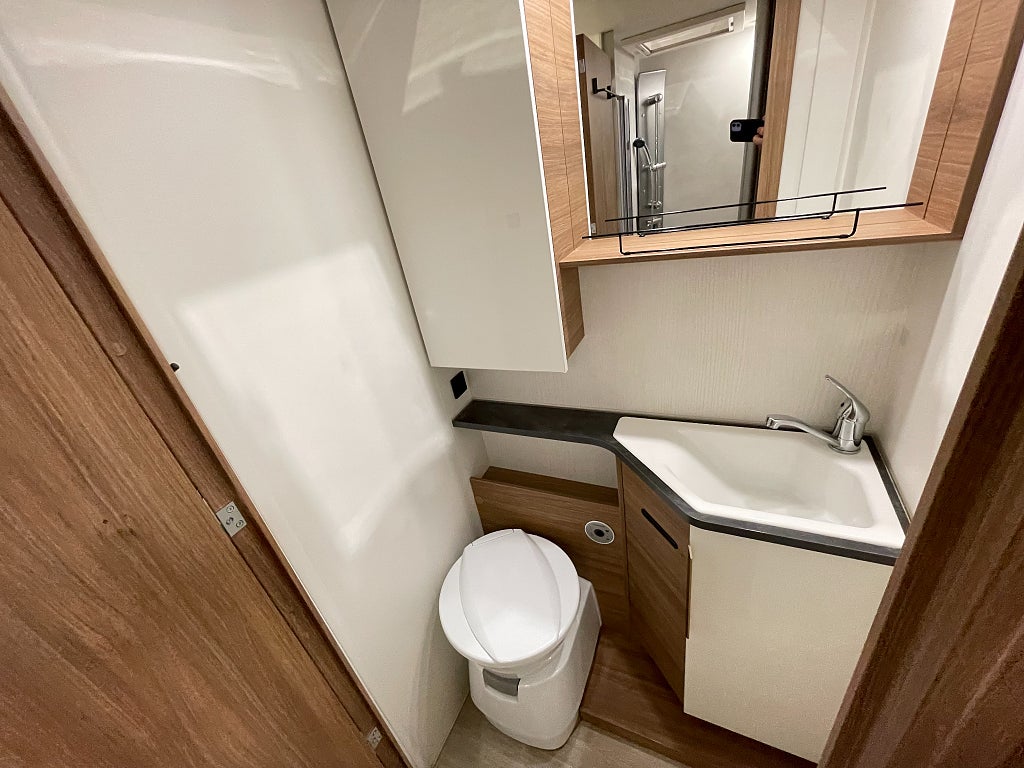 Pilote P 740 GJ / Solcell / B-körkort / Automat /  - Pilote