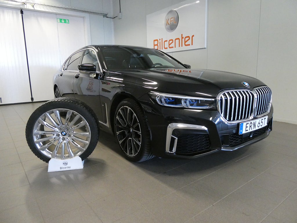 BMW 745 Le xDrive  M Sport*RÄNTA3,99%* HU-H&K-Luft-360-Värm-SoV