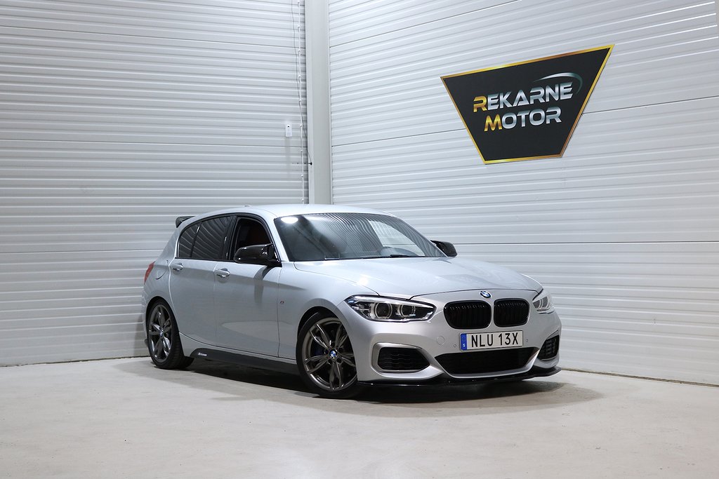 BMW M140i xDrive LCI | ca 500HK | Steg 2+ | Carplay | Navi