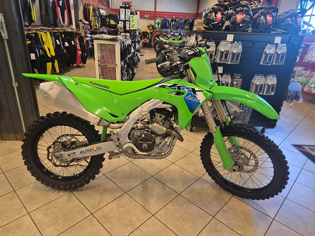 Kawasaki KX 250 endast 19 timmar 