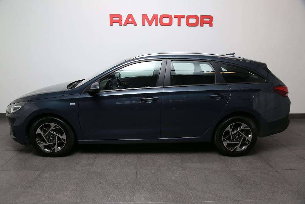 Hyundai i30 1,0 T-GDi 120hk MHEV Essential Kombi Aut Kamera Carplay 2023