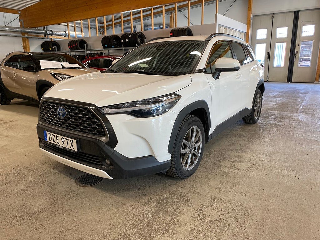 Toyota Corolla Cross Hybrid AWD-i 2,0 Style | Vinterhjul