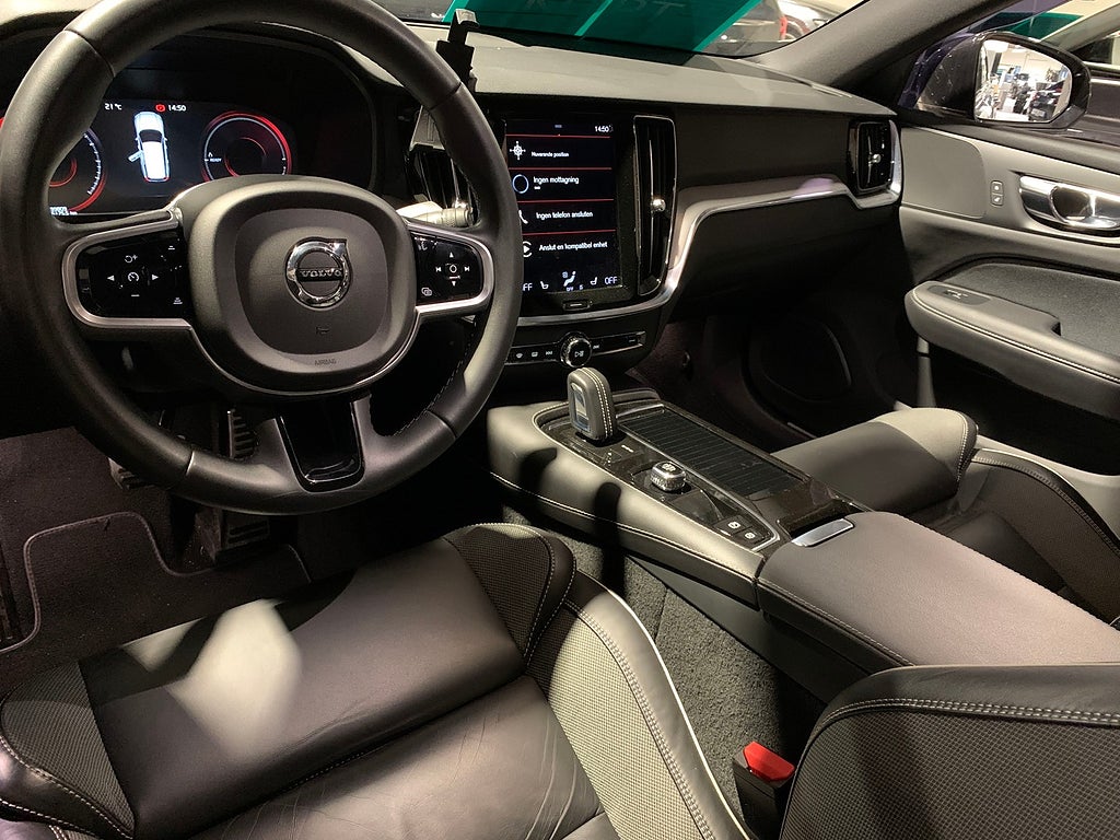 Volvo V60 Recharge T6 AWD 340hk R-Design |Navi|Kamera|Voc| 2022