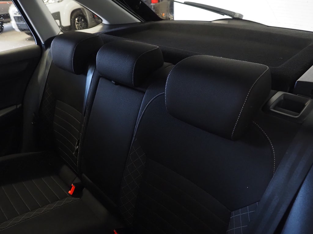 Skoda Rapid Spaceback 1.2 TSI 110hk Style Motorvärmare P-Sensorer 2017