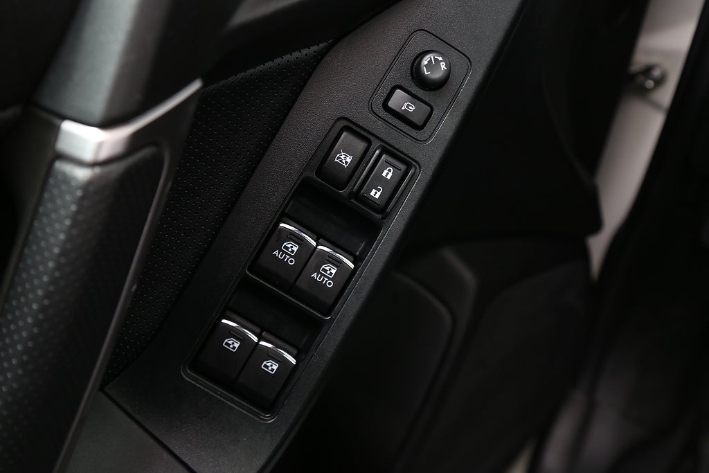 Subaru Forester 2,0D 147hk XE AWD Aut Panorama Skinn Drag