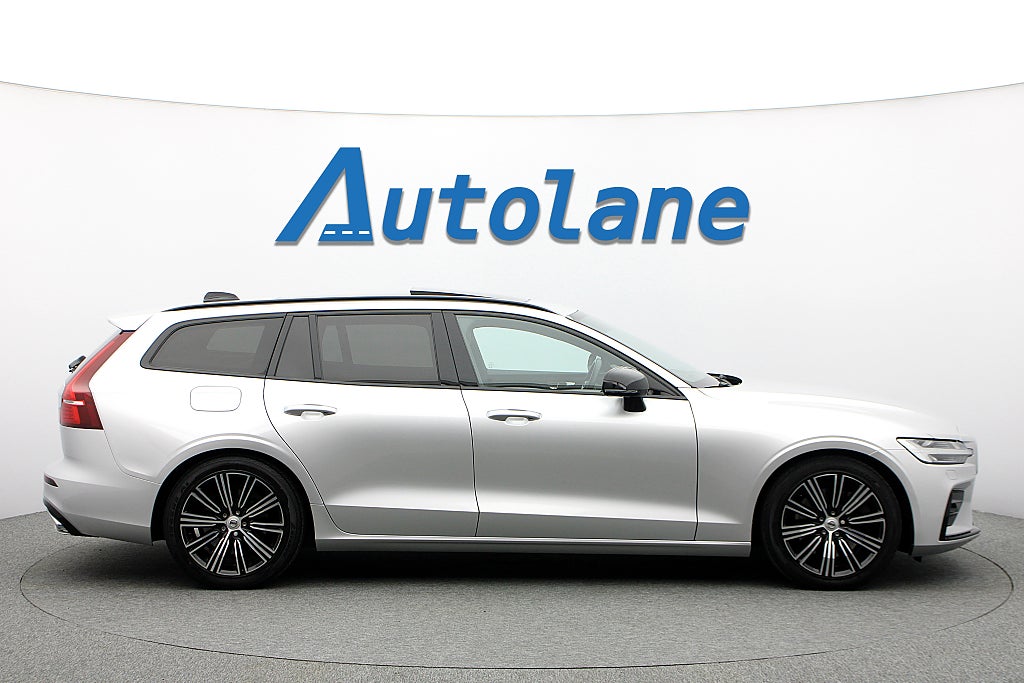 Volvo V60 T5 R-Design Panorama, 360° , H/K, HUD, Drag 250hk
